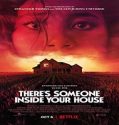 Nonton Streaming Theres Someone Inside Your House 2021 Sub Indo Poster